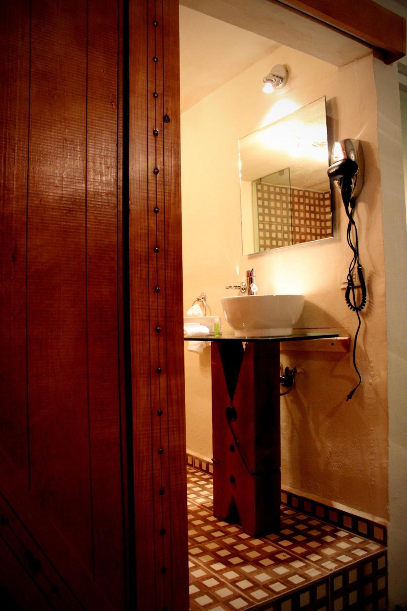 Hotel Damiana Boutique كويريتارو الغرفة الصورة