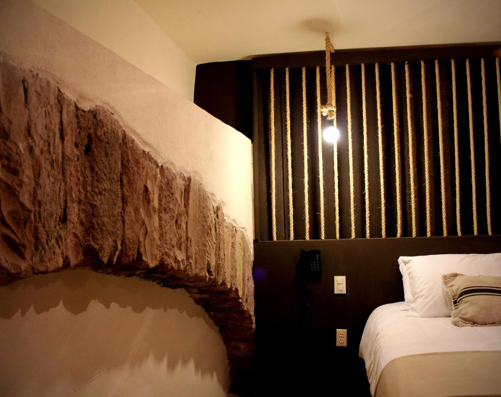 Hotel Damiana Boutique كويريتارو الغرفة الصورة
